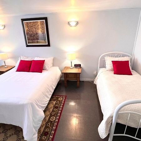 Les Appartements Du Vieil Edifice Metabetchouan-Lac-a-la-Croix Ngoại thất bức ảnh