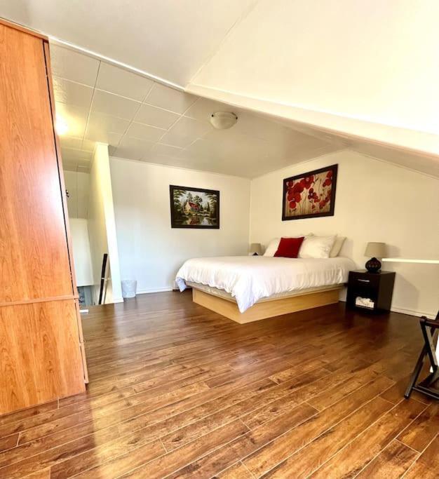 Les Appartements Du Vieil Edifice Metabetchouan-Lac-a-la-Croix Ngoại thất bức ảnh