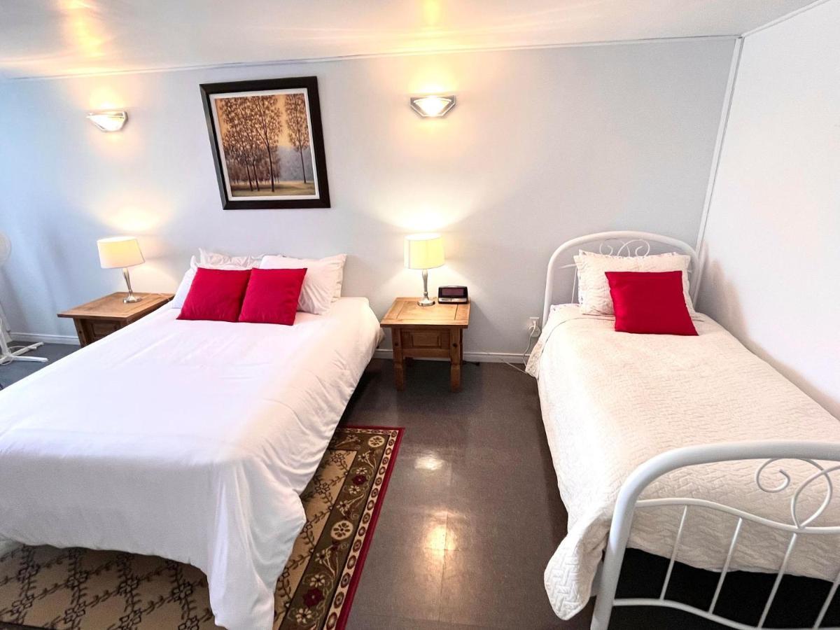 Les Appartements Du Vieil Edifice Metabetchouan-Lac-a-la-Croix Ngoại thất bức ảnh